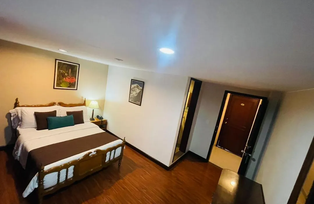 Hotel La Sabana-1
